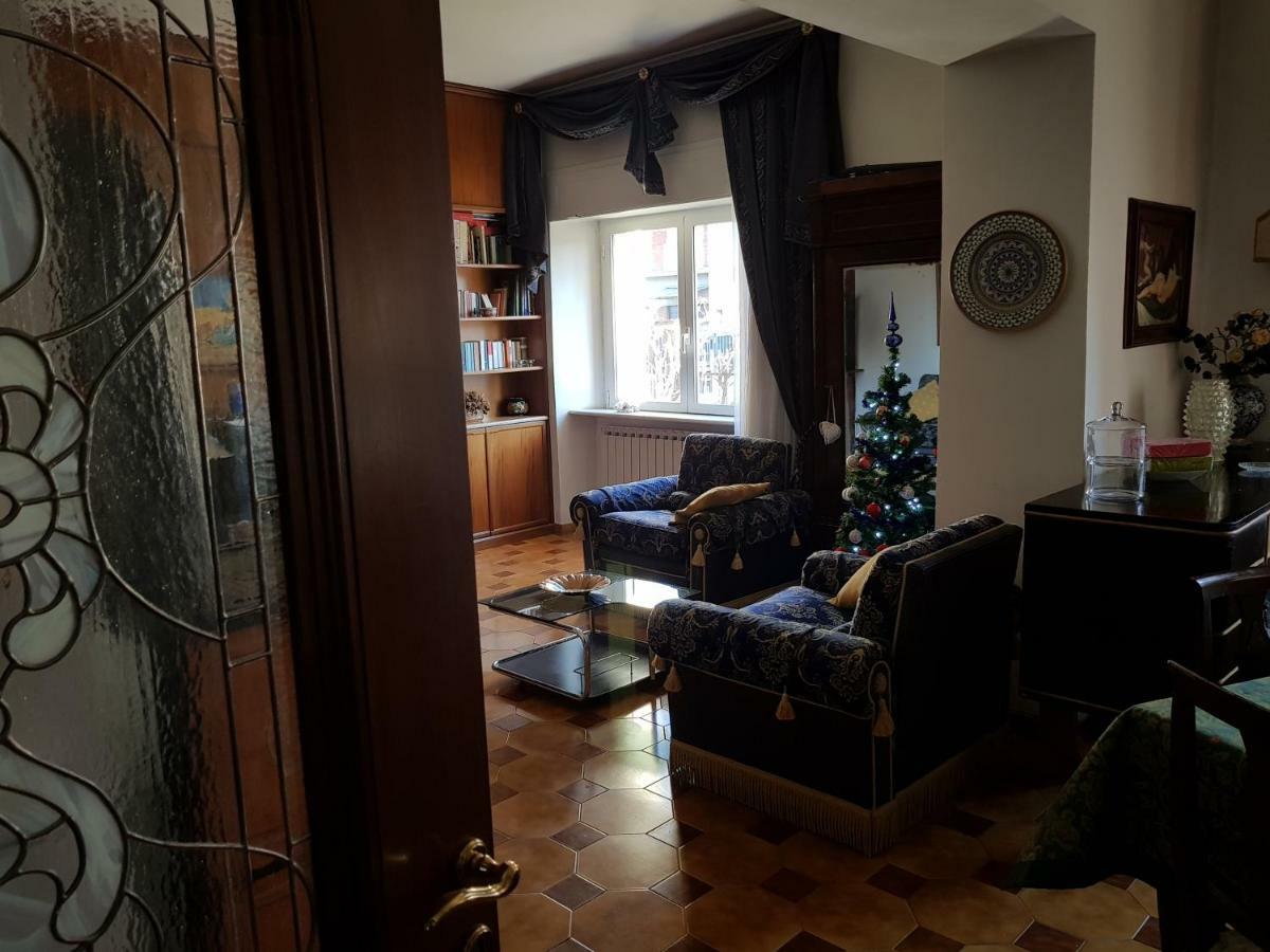 Residence Luisa Avezzano Buitenkant foto